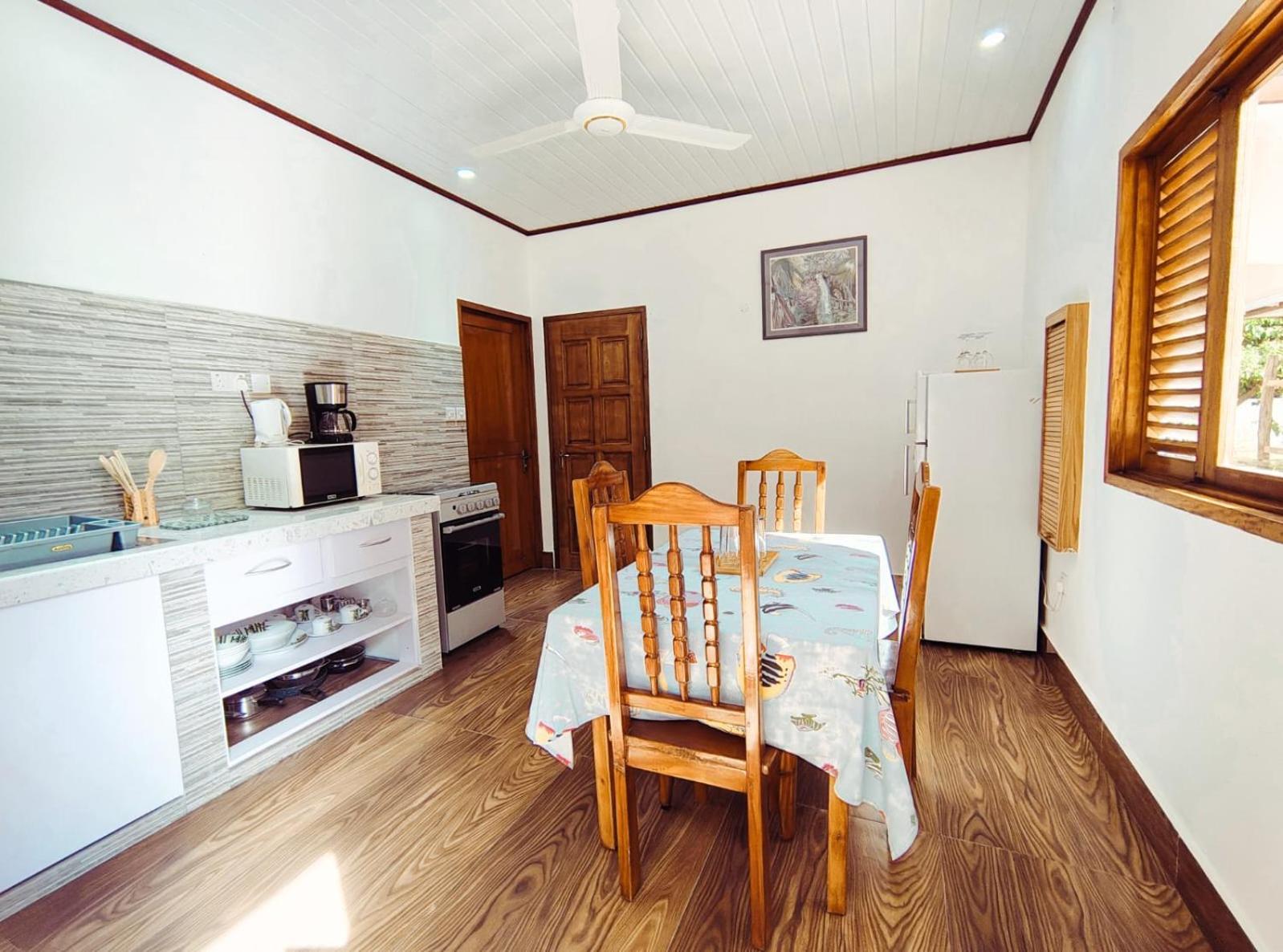 The Islander Hotel Grand Anse  Luaran gambar