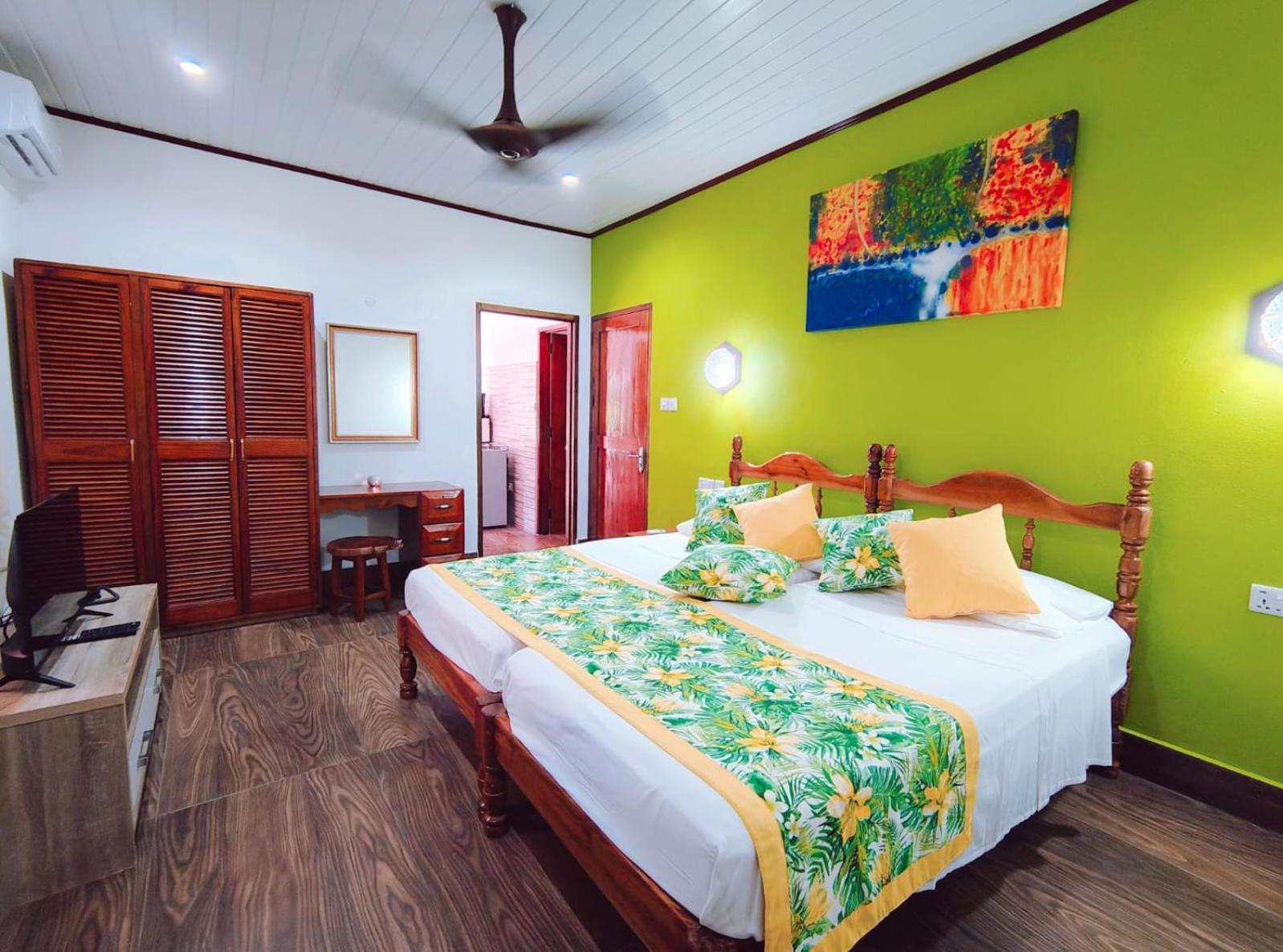 The Islander Hotel Grand Anse  Luaran gambar