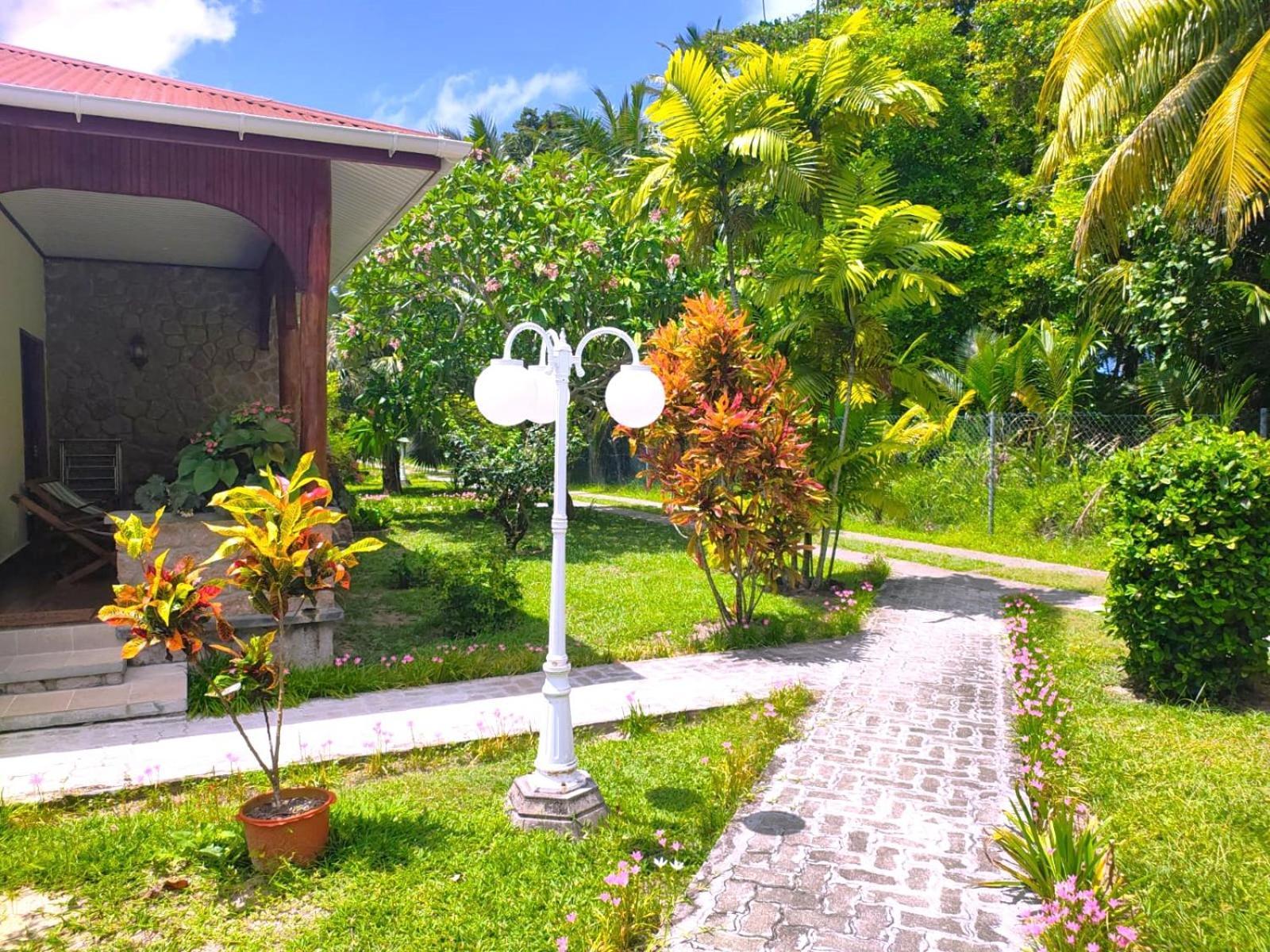 The Islander Hotel Grand Anse  Luaran gambar